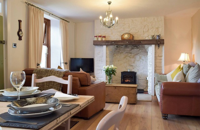 3 bedroom accommodation in Burry Port, near Llanelli