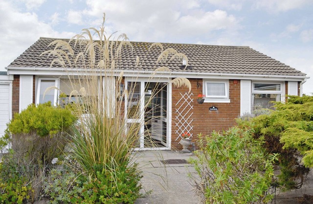 3 bedroom accommodation in Fairbourne