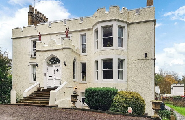 3 bedroom accommodation in Eyemouth