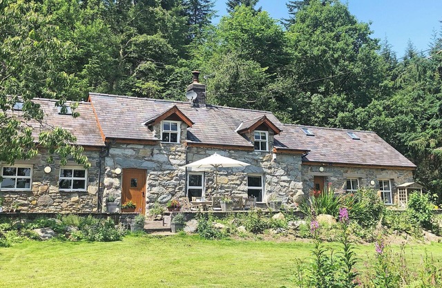 3 bedroom accommodation in Trefriw, near Llanrwst