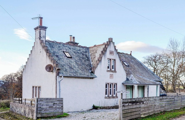 3 bedroom accommodation in Whitehouse, near Alford