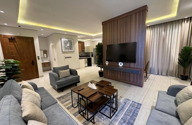 3-bedroom apartment in lovely Riyadh with AC