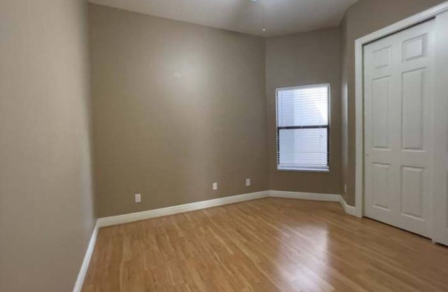3-bedroom condo in charming Bonita Springs with full amenities!