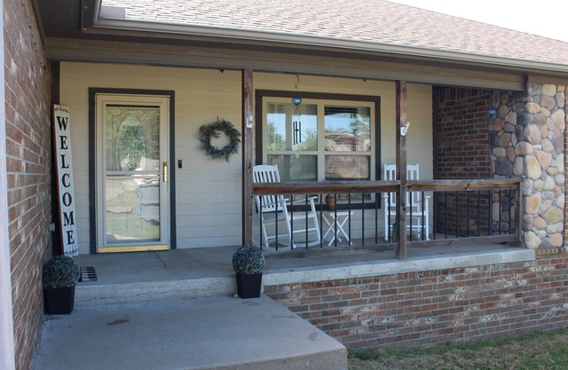 3-Bedroom Home in Tahlequah, Your Float Trip HQ!