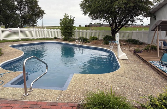 3-bedroom house in adorable Odon with WiFi and AC
