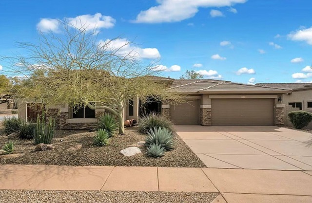 3-bedroom house + office in convenient area of North Phoenix.