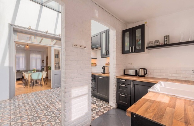 3 bedroom house with garden, near Lille