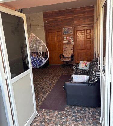 3 Beds Room for 5 people Private Stay at Cool Calm Place