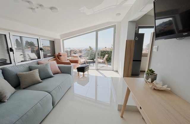 !30% OFF in September! - Luxury apartment near the sandy beach