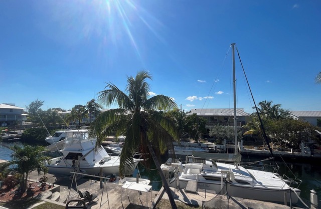 34’ Catamaran Sailboat