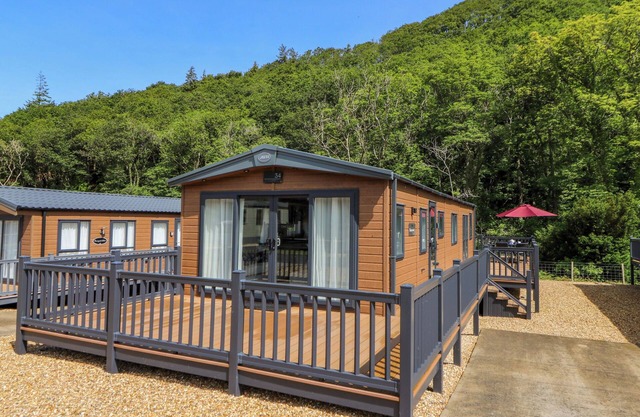 34 THE BEAUMONT, pet friendly, with a garden in Llanarth