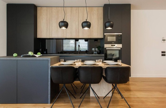 3BD Beachfront Athens Riviera Apartment by TheOlon
