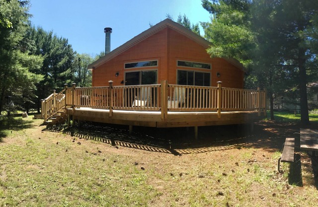 3BD vacation paradise on serene 55 acre lake