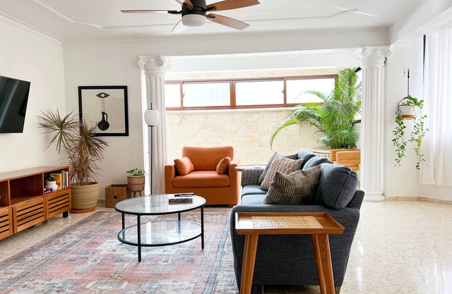 3BR Peaceful & Spacious Oasis, Centrally Located