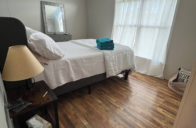 4:20 Friendly Charming stay in Bangor