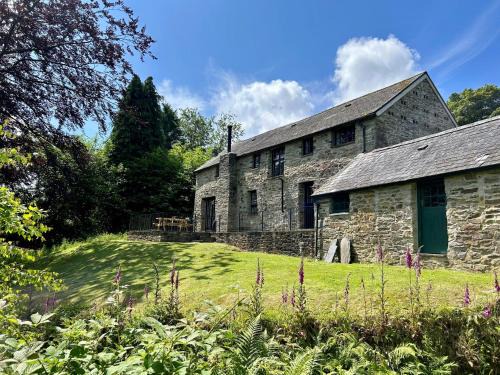 4 bed in Aberporth 79046