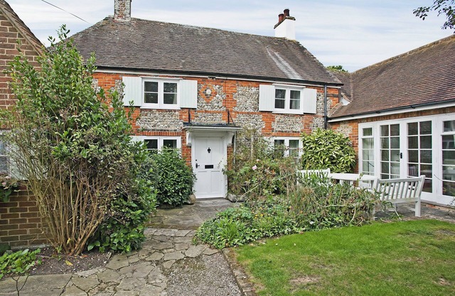 4 bedroom accommodation in West Wittering