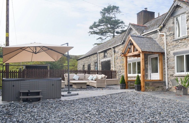 4 bedroom accommodation in Llangwm, near Corwen