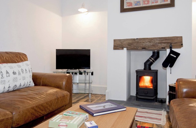 4 bedroom accommodation in Llandwrog, near Caernarfon