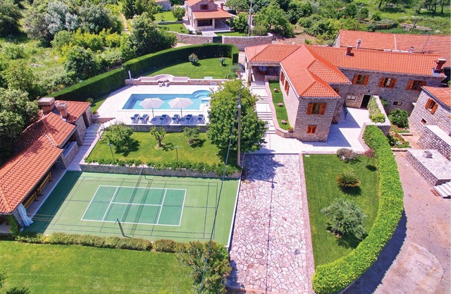 4 bedroom accommodation in Vitaljina