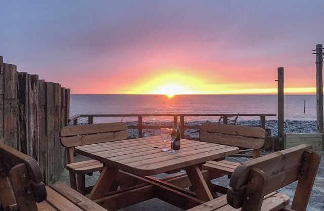4 bedroom accommodation in Borth, near Aberystwyth