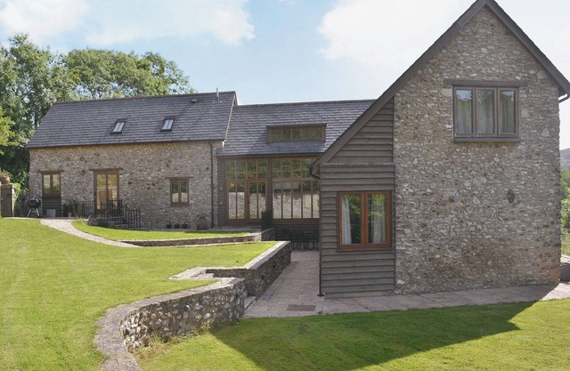 4 bedroom accommodation in Colyton