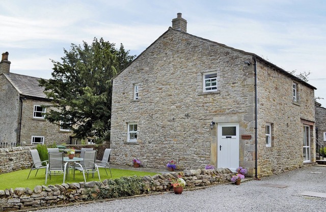 4 bedroom accommodation in Carperby, near Leyburn