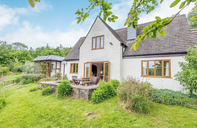 4 bedroom accommodation in Tylwch