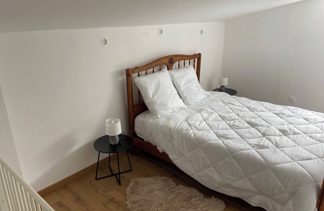 4 Bedroom Apartment in Camblain-ChÃ¢telain