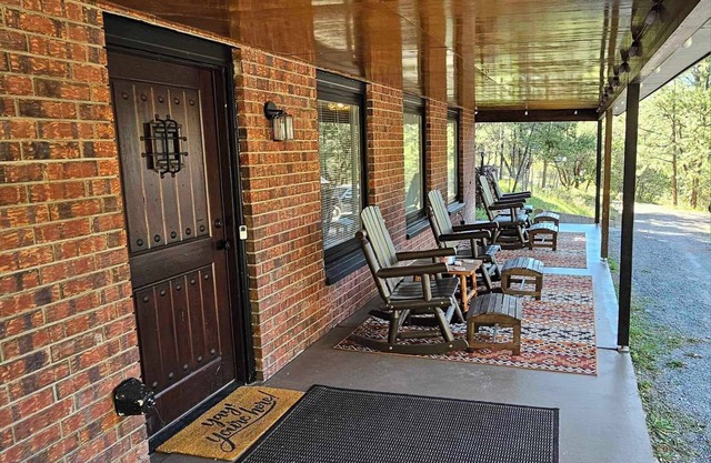 4-bedroom cabin in magical Gila National Forest with WiFi, AC, and hot tub.