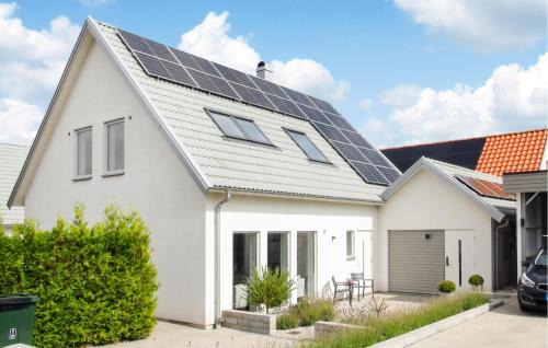 4 Bedroom Cozy Home In Ystad