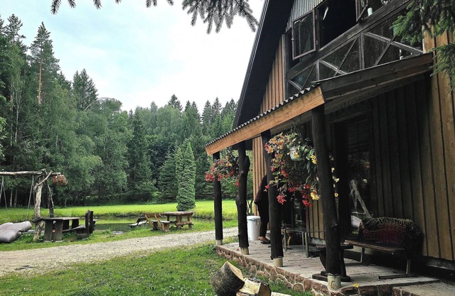 4-bedroom house, natural nature with beutifull views. Quite peacefull rest.
