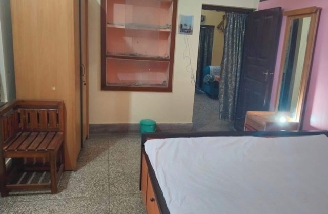 4-bedroom house in charming Kolkata with AC, WiFi. Enjoy your stay