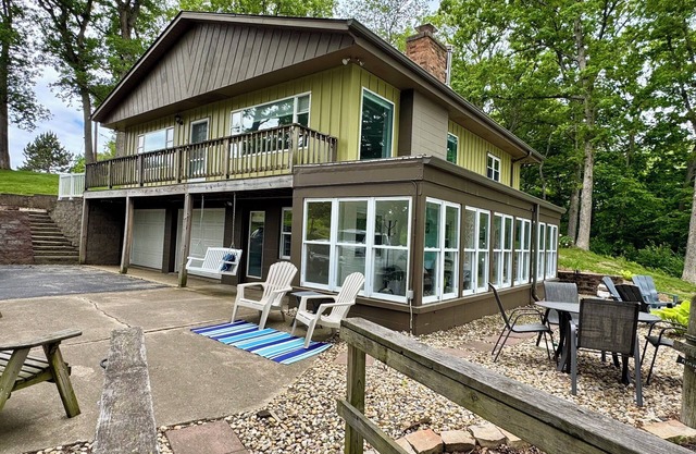 4-bedroom house on Lake Wee-Ma-Tuk across from the Golf Course!