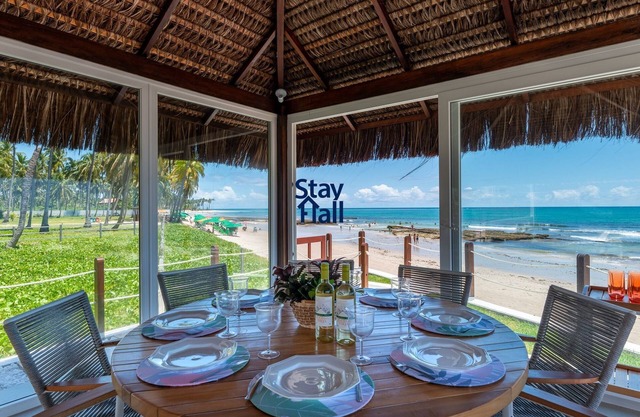 4 Bedroom House on the Seaside of Carneiros with Private Pool and Cooking Service