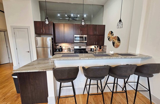 4 Bedroom, Sleeps 20 people!