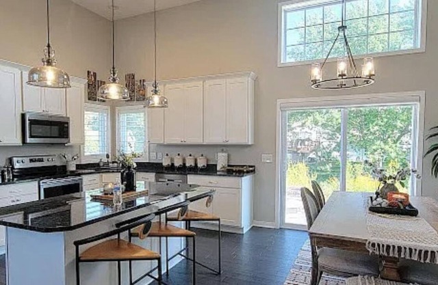 4-bedroom vacation home 18 minutes from Mall of America