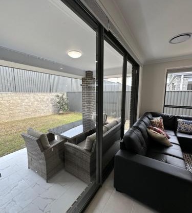 4 Bedrooms Home