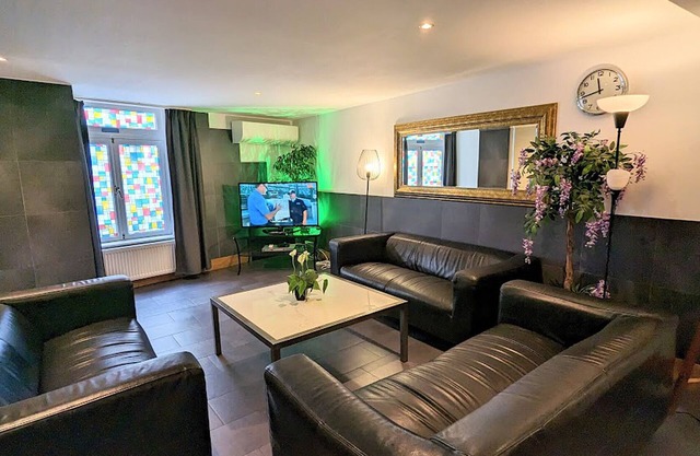 4 Bedrooms in Apartment City Center