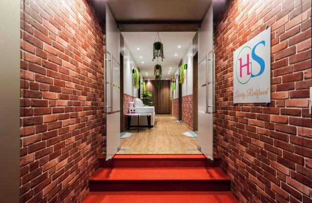 4 Bedrooms suite - Close to Borivali Station