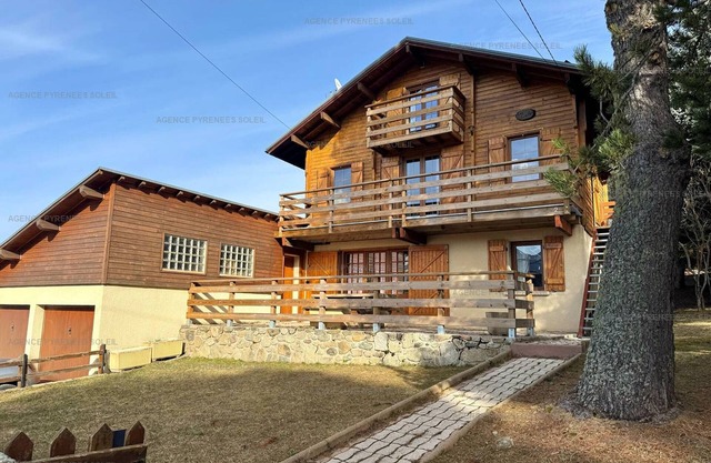 4-sided Cottage 80m² near lake with garage