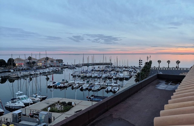 4-star roof-top nugget with a splendid view