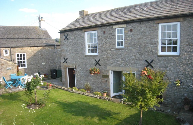 4 Star Tastefully Renovated, Spacious Barn Conversion, Sleeps 2, Dog Friendly
