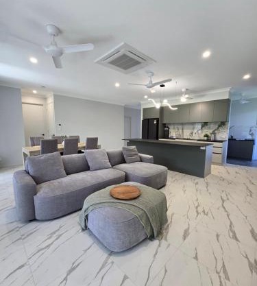 41RedPebbles Villa in Redlynch,Cairns QLD