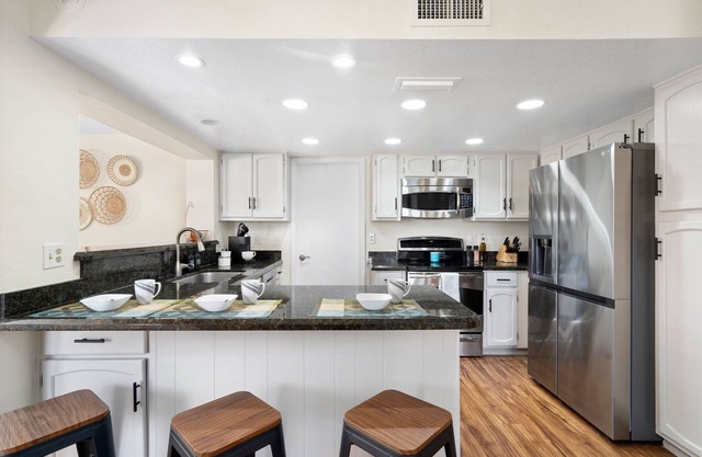 4BR Charming Scottsdale Home w/Private Pool