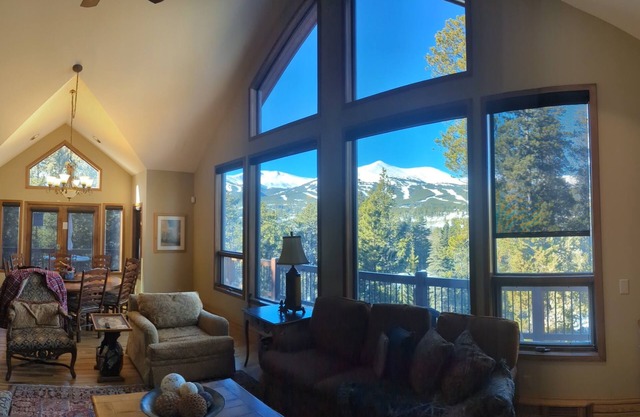 4Br in the heart of Breck with stunning views