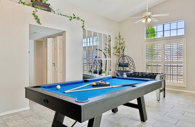 4BR Stylish Mid-Century Escape w/Pool & Luxe Vibes