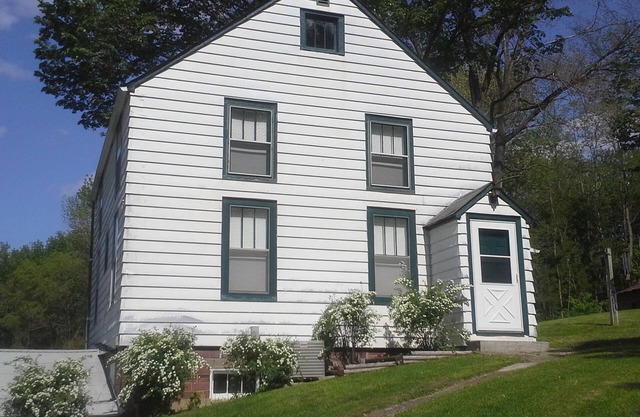 4br Wonderful Farm Home for vacationing, reunions, biking, hunting, fishing
