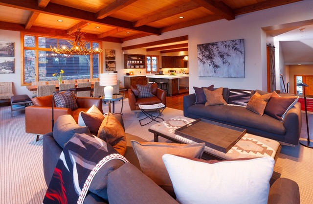 5 Bed/5.5 Bath Ski-in Ski-out Lodge On Granite Ridge