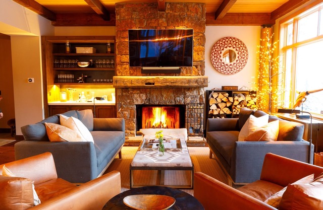 5 Bed/5.5 Bath Ski-in Ski-out Lodge on Granite Ridge